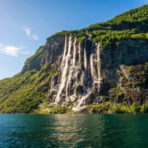 Ålesund: Excursion through the fjords 2